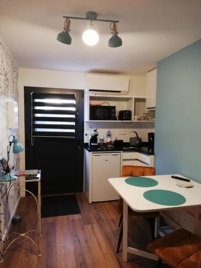 Le 26 Hotel Ruffec  Buitenkant foto